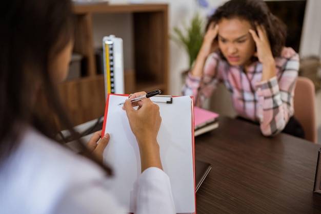 Czy jestem ofiarą przemocy psychicznej test pomoże to sprawdzić?