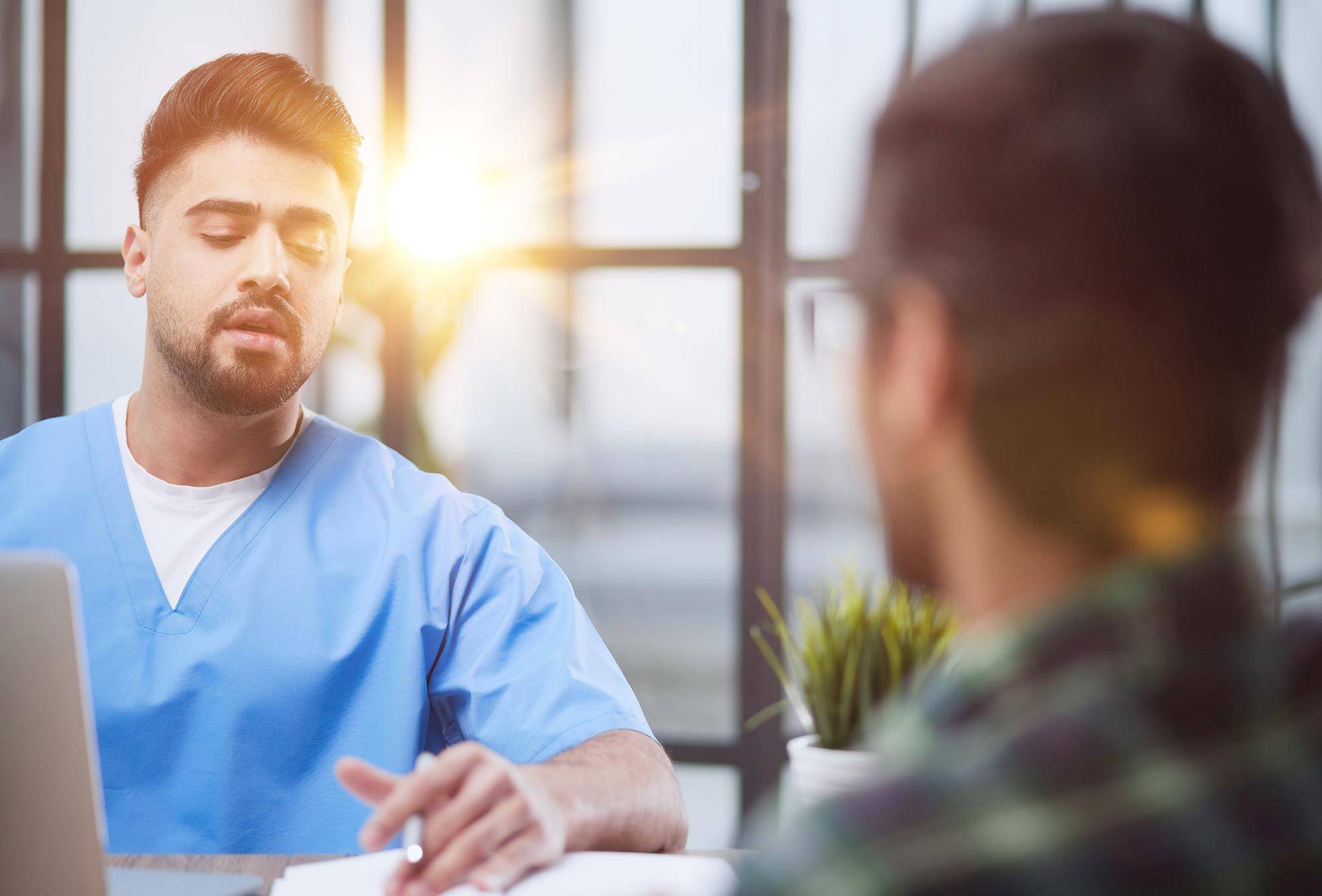 Czy do psychiatry na NFZ trzeba skierowania?